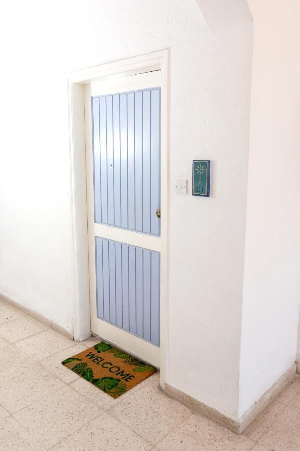 Always Welcome! Near Beach, Cml Swimming Pool Paphos Exterior photo